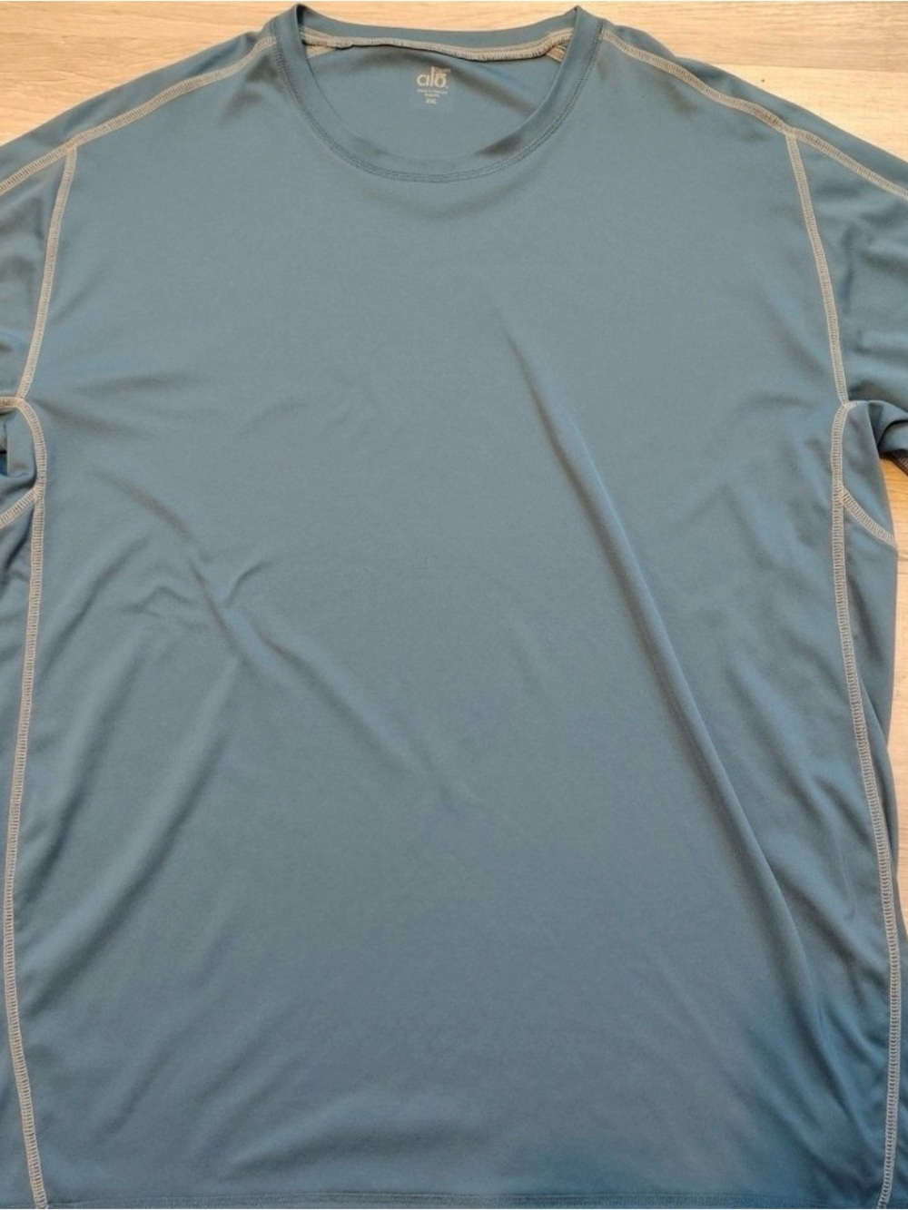 ALO Yoga Men’s Long Sleeve Swim Rash Guard in Slate Blue with Contrast Stitch